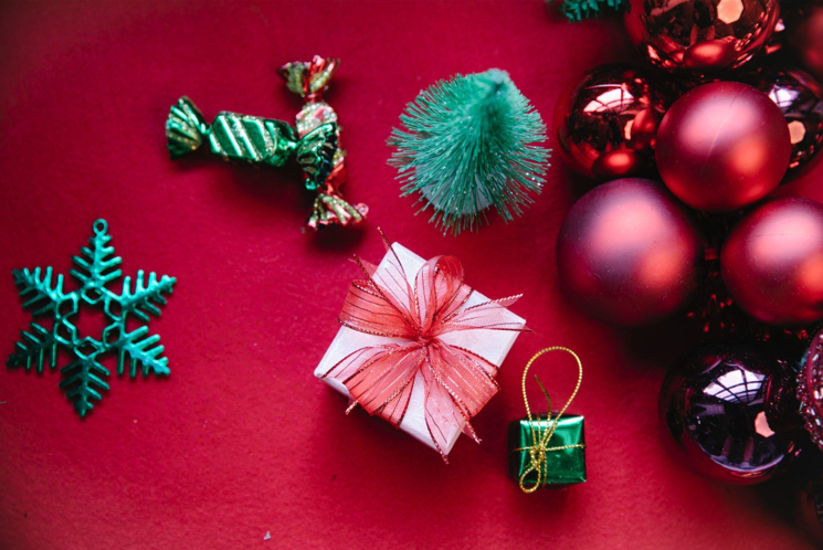 Glass Ornaments: The Perfect Addition to Your Holiday Decor